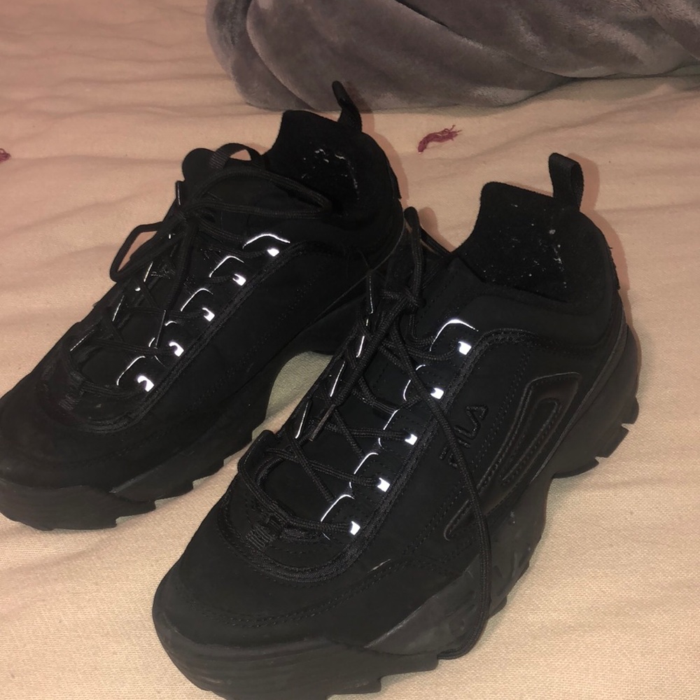 Black fila disrupters